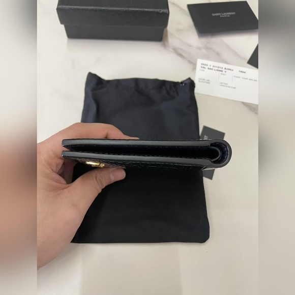 Saint Laurent Black Crocodile Embossed Wallet - Picture 6 of 16